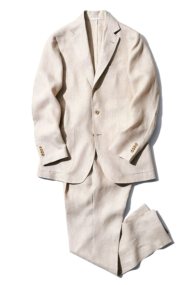 「サブマリーナー」と名付けられたこちらのスーツは、ライトウェイトなリネン生地を用い、芯地を大幅に省いて軽量に仕立てた春夏仕様。スポーティなパッチポケットも利いています。